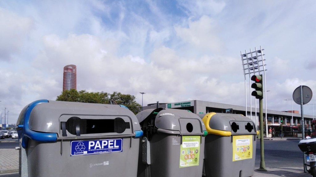 Aerosoles, briks y latas de conserva, los productos que más dudas generan a la hora de&nbsp;reciclar.